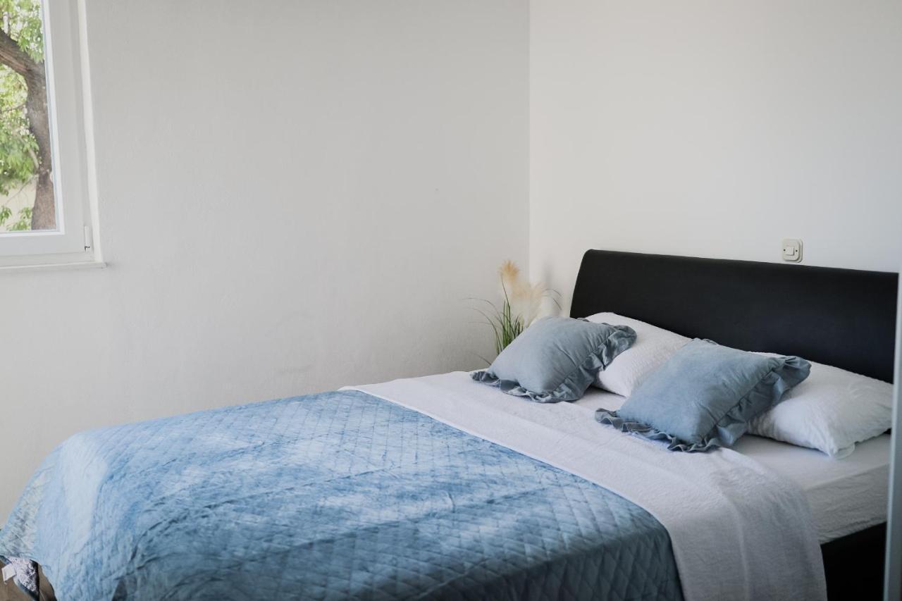 Apartments Morska Vila Komarna Dış mekan fotoğraf