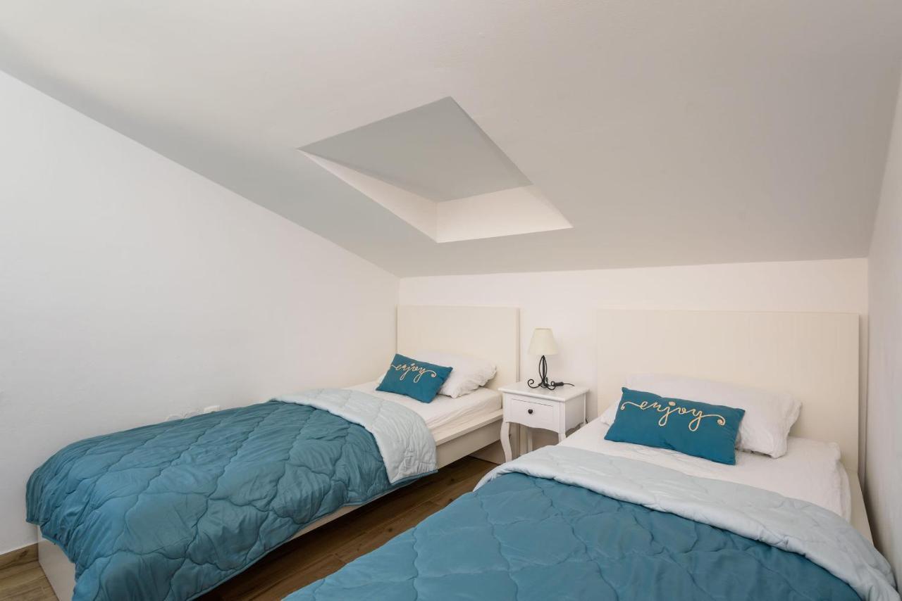 Apartments Morska Vila Komarna Dış mekan fotoğraf