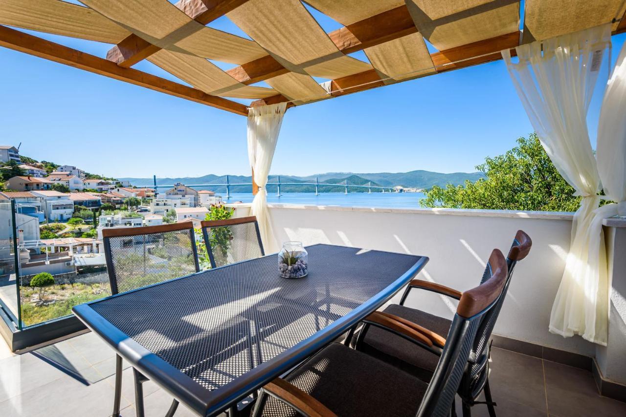 Apartments Morska Vila Komarna Dış mekan fotoğraf